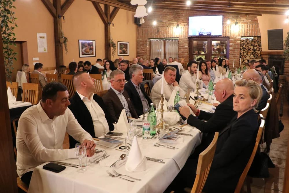 Aukcijska dobrotvorna večer Zaklade Požeške biskupije za pomoć učenicima i studentima