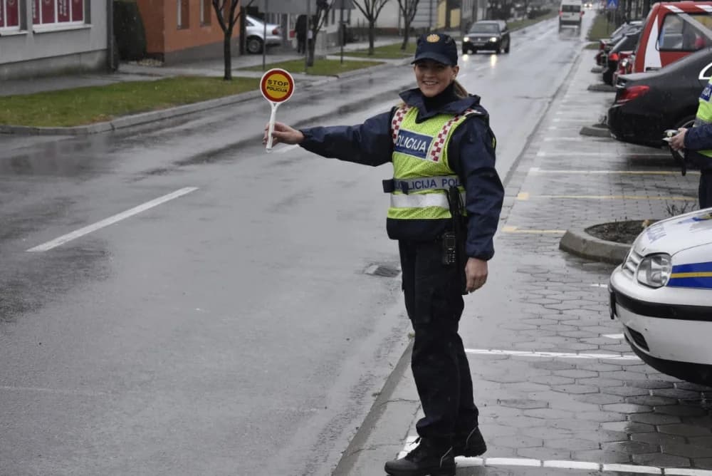 Uz zabranu vožnje pod utjecajem alkohola opet vozi