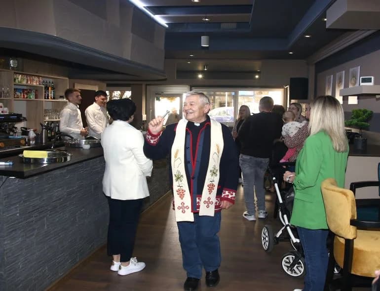 U središnjoj pleterničkoj ulici otvoren caffe bar „LuMi“: ʼBit će to mjesto smijeha, radosti i dobrog raspoloženjaʼ