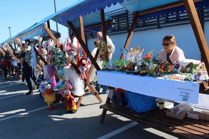 Održan tradicionalni Uskrsni sajam na prostoru Gradske tržnice Pleternica