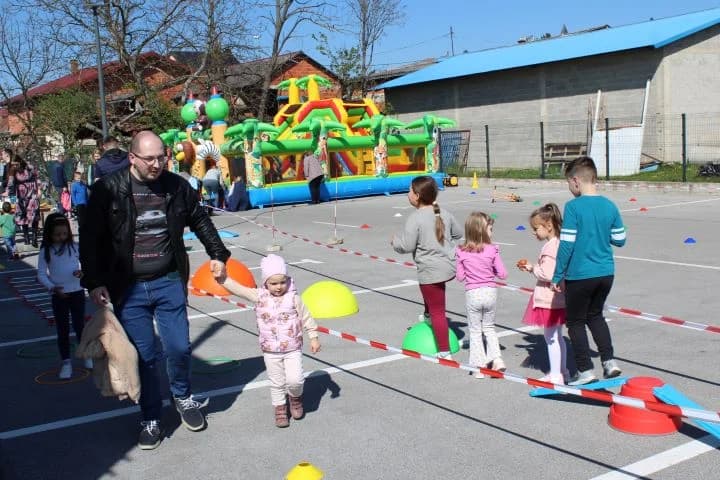 Održan tradicionalni Uskrsni sajam na prostoru Gradske tržnice Pleternica