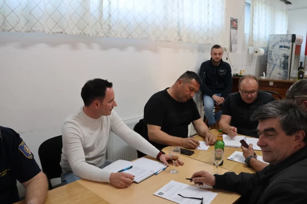 Vatrogasci iz više krajeva zemlje dugo surađuju i razmjenjuju iskustva