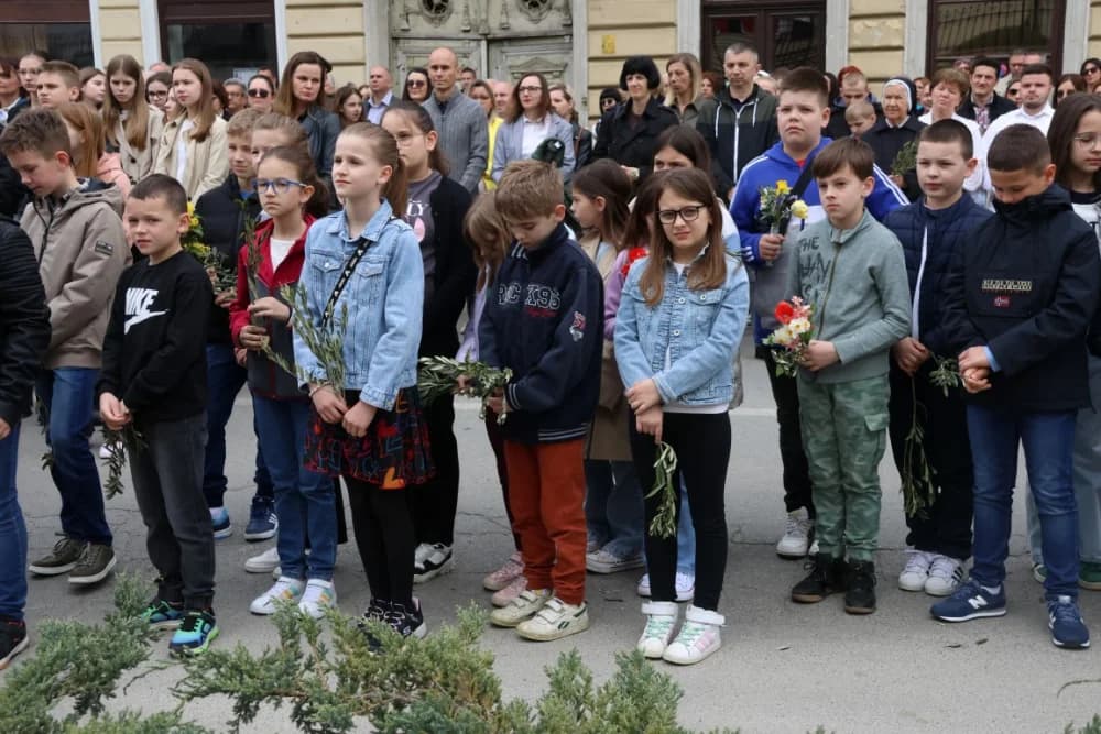 Procesija ulicama grada Požege o blagdanu Cvjetnice – Nedjelje Muke Gospodnje (FOTOGALERIJA)