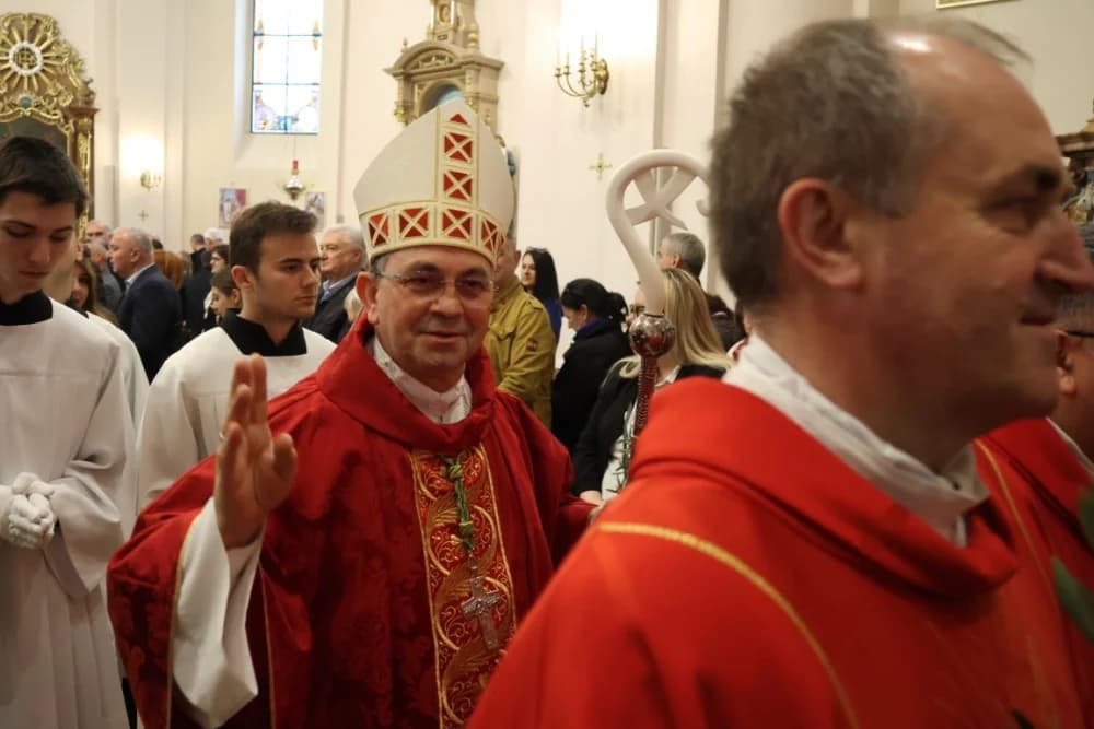 /FOTOGALERIJA/ Nedjelja Muke Gospodnje – Cvjetnica u požeškoj Katedrali