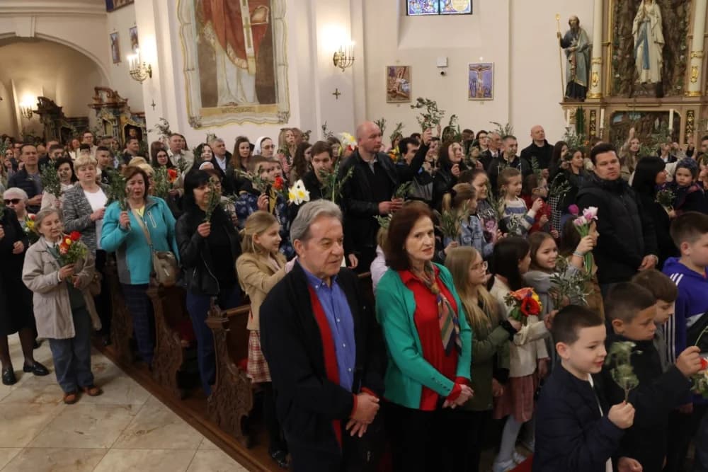 /FOTOGALERIJA/ Nedjelja Muke Gospodnje – Cvjetnica u požeškoj Katedrali