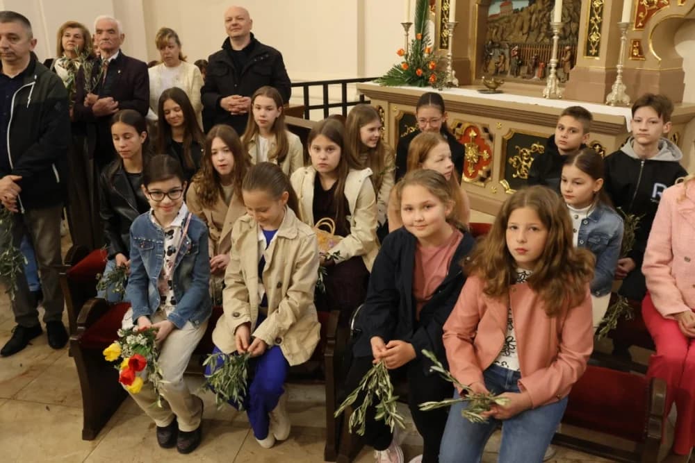 /FOTOGALERIJA/ Nedjelja Muke Gospodnje – Cvjetnica u požeškoj Katedrali