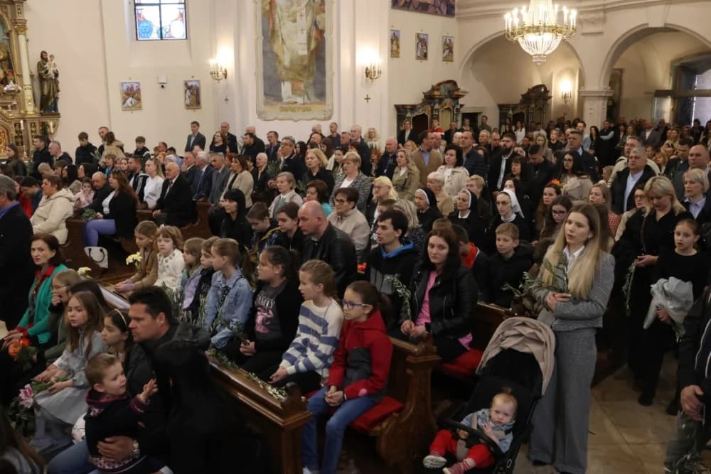 /FOTOGALERIJA/ Nedjelja Muke Gospodnje – Cvjetnica u požeškoj Katedrali