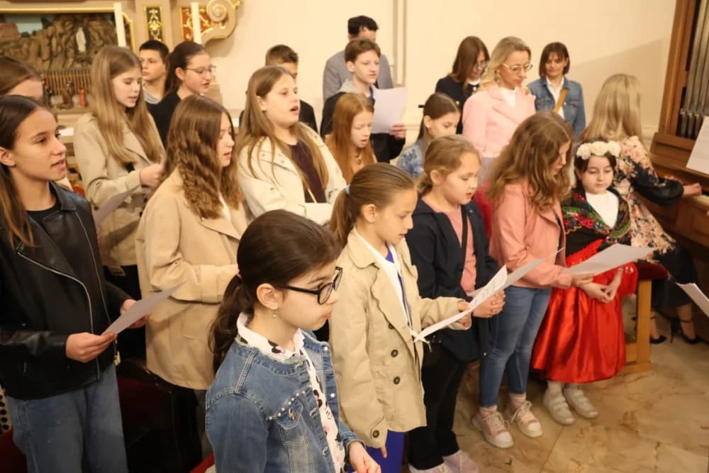 /FOTOGALERIJA/ Nedjelja Muke Gospodnje – Cvjetnica u požeškoj Katedrali
