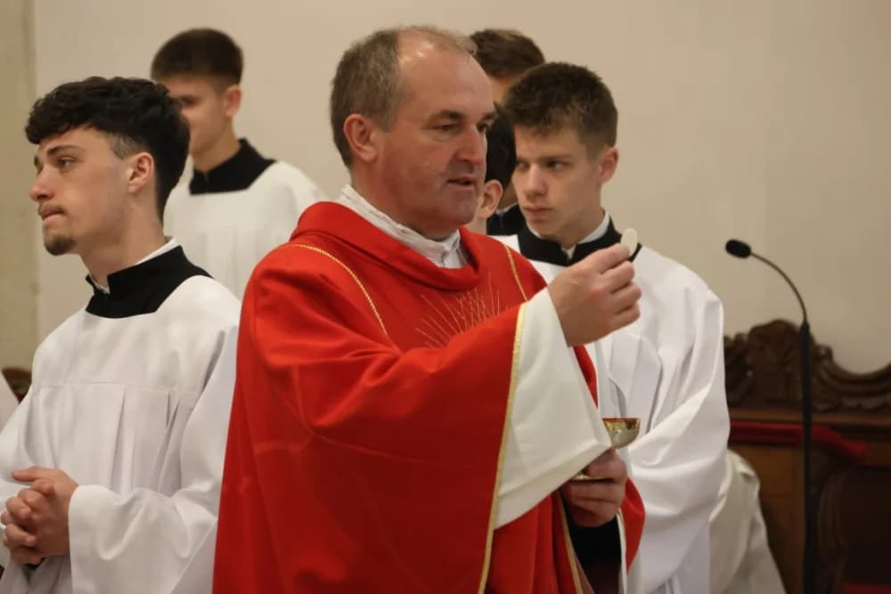 /FOTOGALERIJA/ Nedjelja Muke Gospodnje – Cvjetnica u požeškoj Katedrali