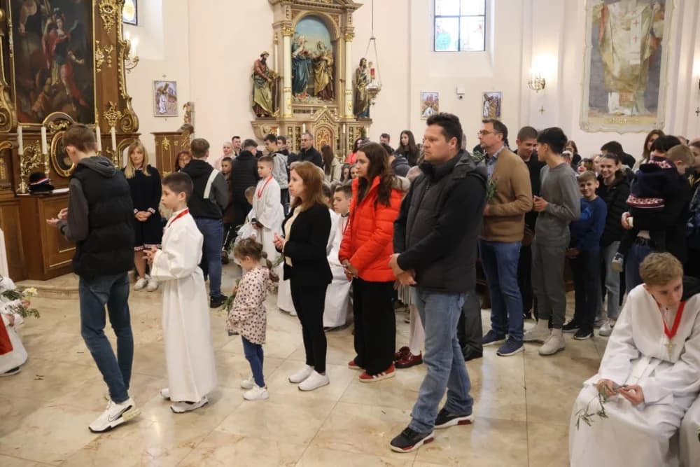 /FOTOGALERIJA/ Nedjelja Muke Gospodnje – Cvjetnica u požeškoj Katedrali