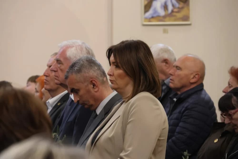 /FOTOGALERIJA/ Nedjelja Muke Gospodnje – Cvjetnica u požeškoj Katedrali