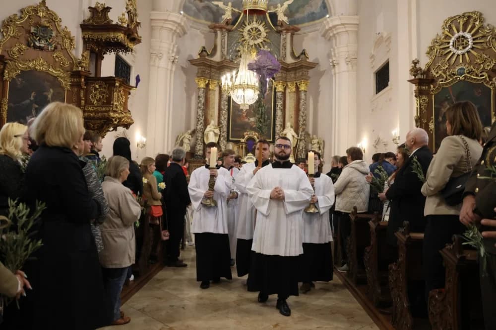 /FOTOGALERIJA/ Nedjelja Muke Gospodnje – Cvjetnica u požeškoj Katedrali