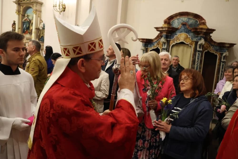 /FOTOGALERIJA/ Nedjelja Muke Gospodnje – Cvjetnica u požeškoj Katedrali