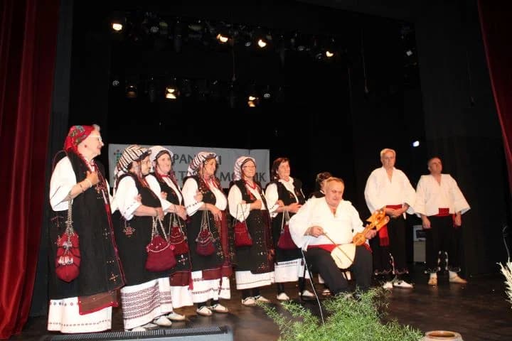 Ovogodišnji 13. županijski kulturni mozaik u Pleternici okupio brojne čuvare tradicije, običaja i kulturne baštine