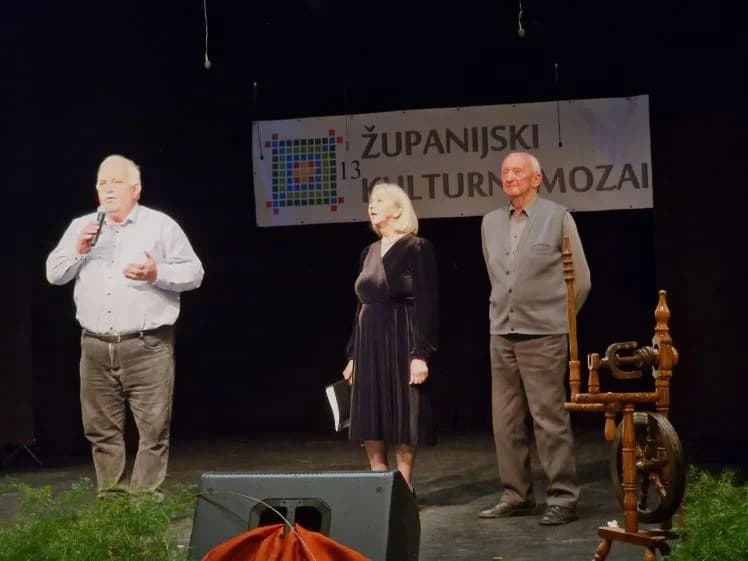 Ovogodišnji 13. županijski kulturni mozaik u Pleternici okupio brojne čuvare tradicije, običaja i kulturne baštine