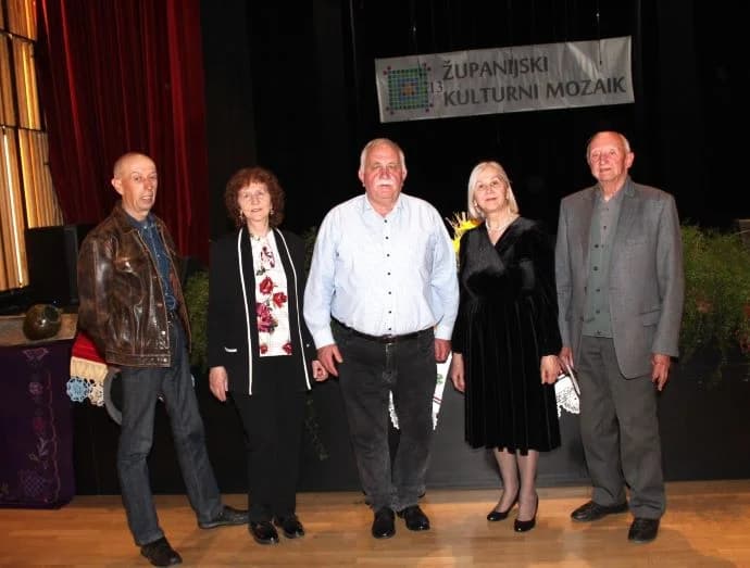 Ovogodišnji 13. županijski kulturni mozaik u Pleternici okupio brojne čuvare tradicije, običaja i kulturne baštine