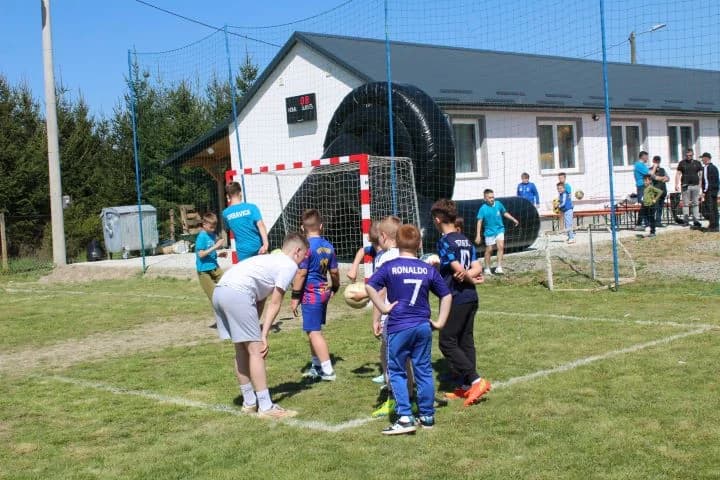 Organizirano sportsko natjecanje ʼTurnir ulicaʼ na igralištu Udruge Grbavica Pleternica