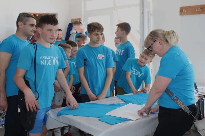 Organizirano sportsko natjecanje ʼTurnir ulicaʼ na igralištu Udruge Grbavica Pleternica