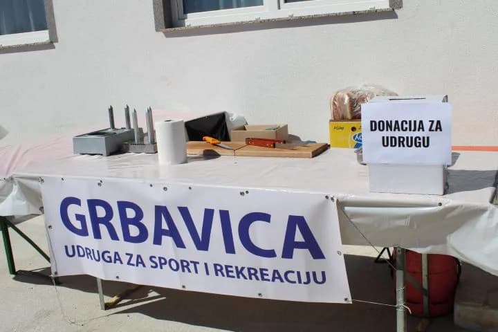 Organizirano sportsko natjecanje ʼTurnir ulicaʼ na igralištu Udruge Grbavica Pleternica