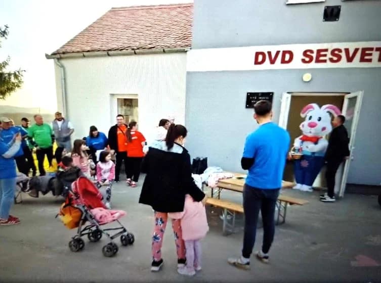 Novoizgrađeno dječje igralište u Požeškim sesvetama na radost djece i njihovih roditelja