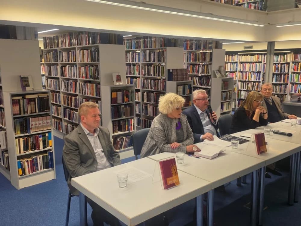 Knjiga „Bećarci“ u organizaciji Zdravka Ronka predstavljena u zagrebačkoj Knjižnici i čitaonici Bogdana Ogrizovića