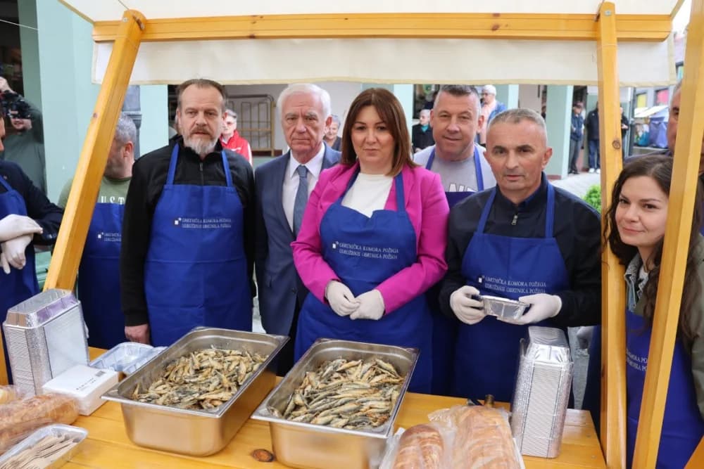 Uz požeške obrtnike političari i ove godine dijelili posne obroke
