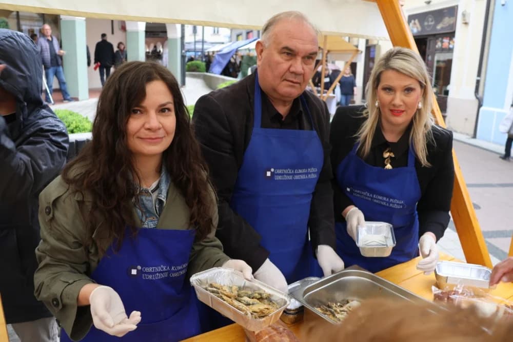 Uz požeške obrtnike političari i ove godine dijelili posne obroke