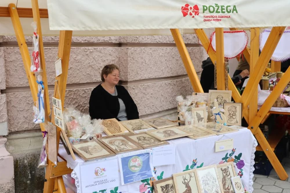 Uz požeške obrtnike političari i ove godine dijelili posne obroke