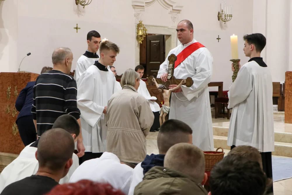 Obredi Muke Gospodnje u požeškoj Katedrali