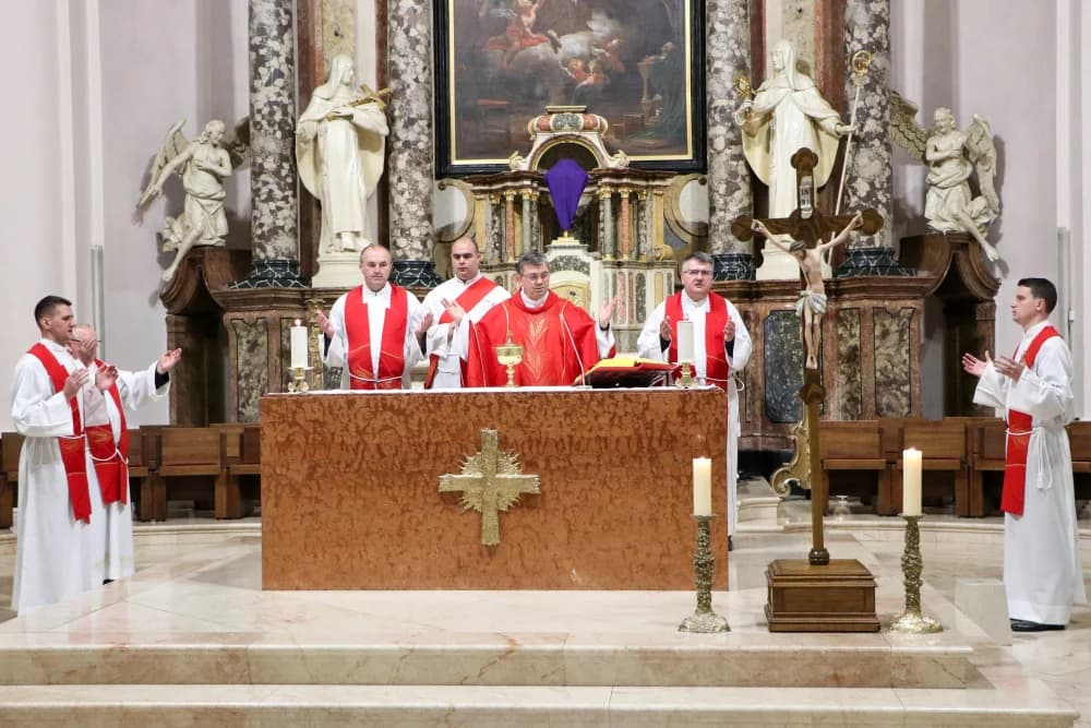 Obredi Muke Gospodnje u požeškoj Katedrali