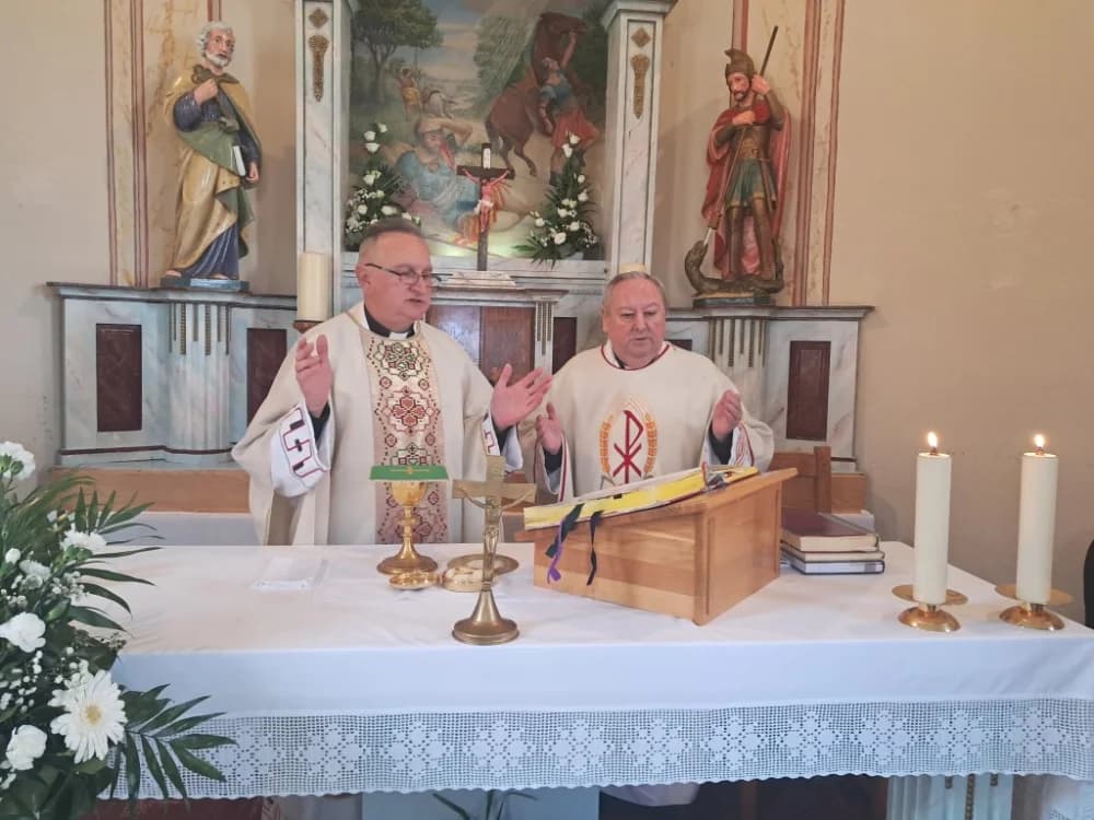 Nakon sanacije domova i gradnje nogostupa u tri sela obnovljena kapela u Pavlovcima