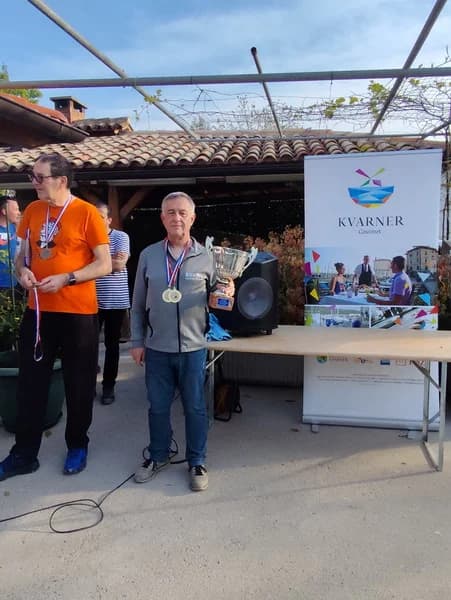 1. mjesto i šampionski pehar požeškom novinaru Vladimiru Protiću na 14. Otvorenom kupu Hrvatske u kuhanju brudeta