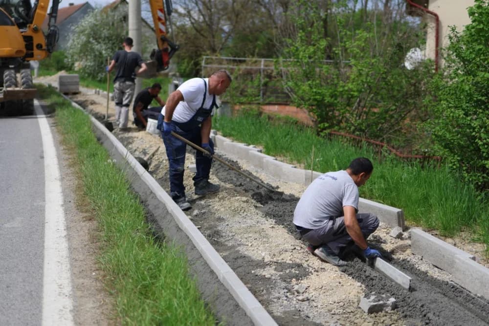 Već su izgrađene pješačke staze u šest naselja Općine Brestovac, pri kraju su u još tri – do kraja ove godine bit će ih još!