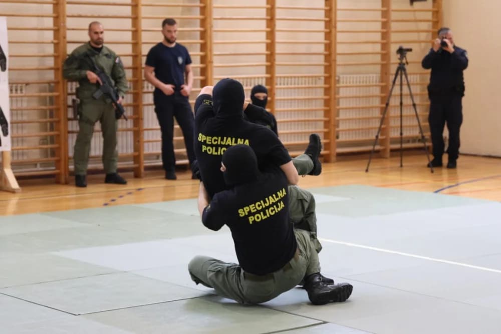 Dan otvorenih vrata policije u Požegi