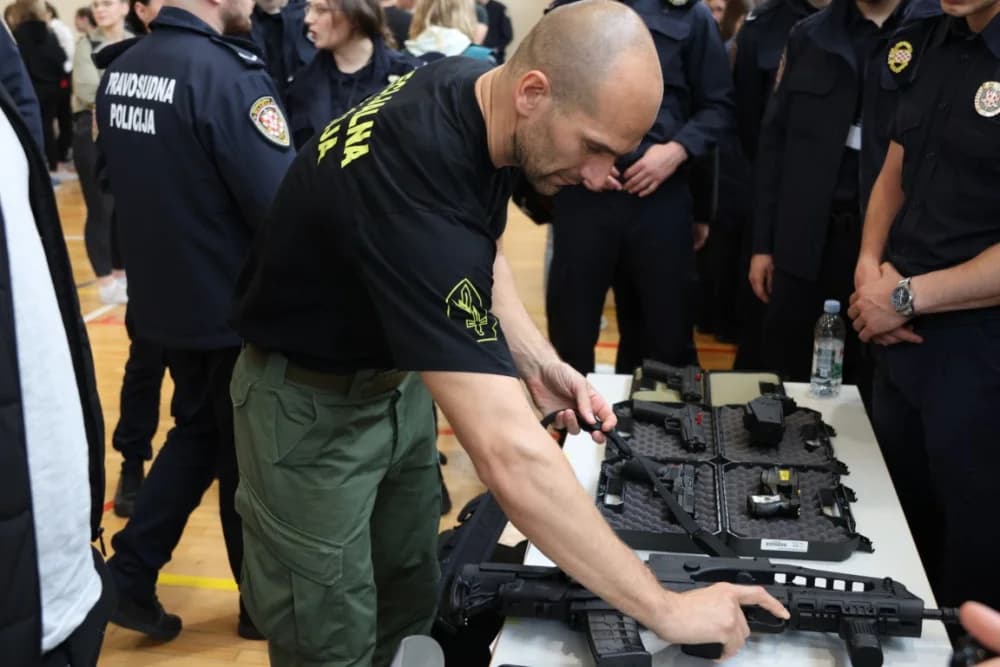Dan otvorenih vrata policije u Požegi