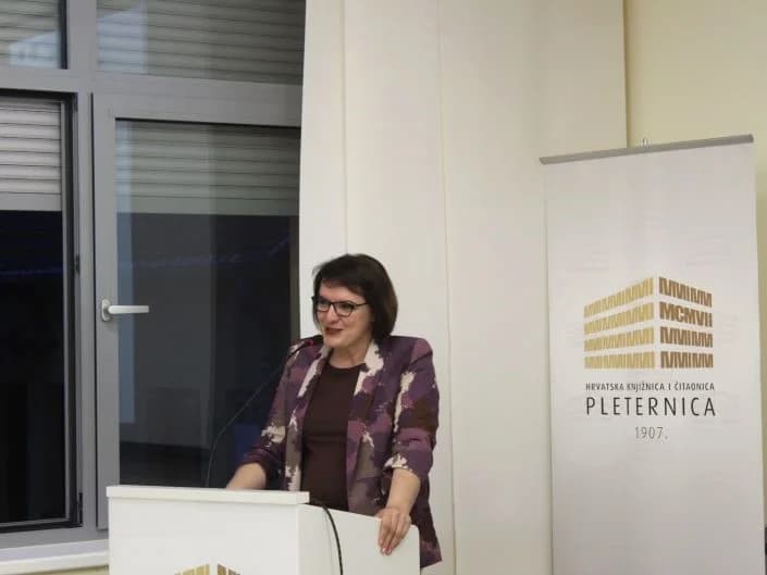 U PLETERNICI UZ „NOĆ KNJIGE“: Otvorena izložba slika „Ramski vez” akademskog slikara Brune Bulaje iz Zagreba