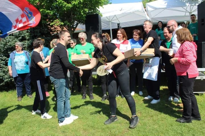 Pobjednik Roštiljade u Zarilcu Udruga „Osmijeh“ iz Pleternice