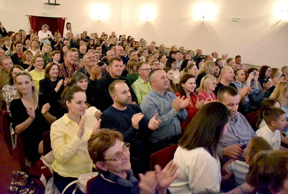 Koncert Županijskog tamburaškog orkestra „Vallis Aurea“ iz Požege:“ Prenose ljubav prema tamburi i tradiciji“