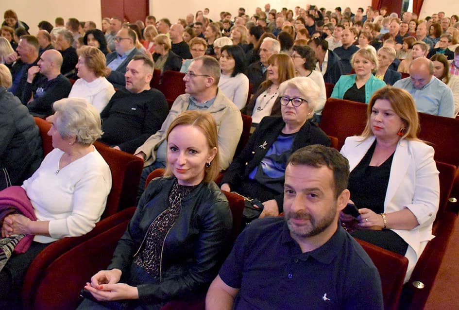 Koncert Županijskog tamburaškog orkestra „Vallis Aurea“ iz Požege:“ Prenose ljubav prema tamburi i tradiciji“