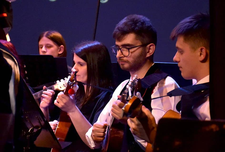 Koncert Županijskog tamburaškog orkestra „Vallis Aurea“ iz Požege:“ Prenose ljubav prema tamburi i tradiciji“