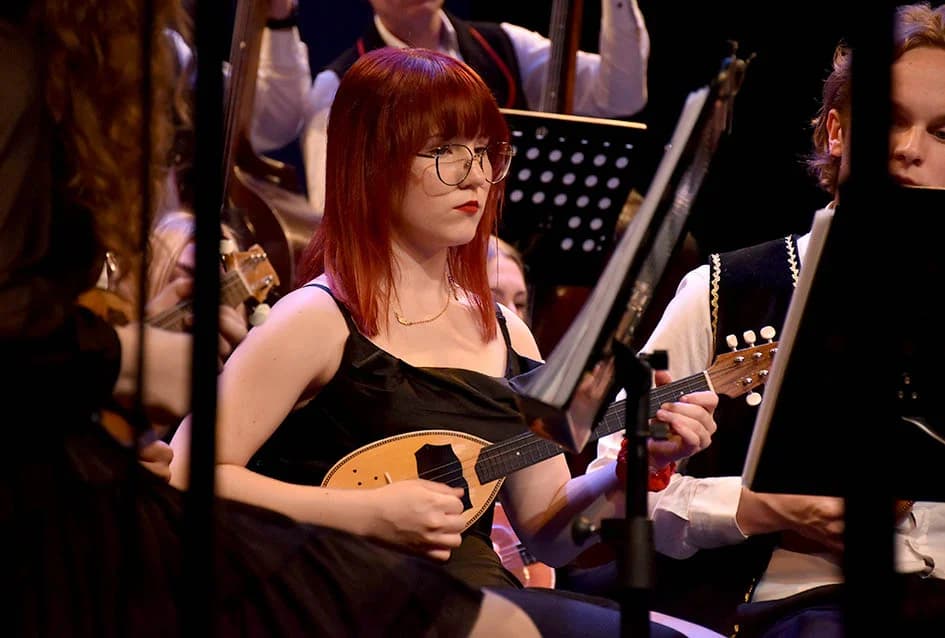 Koncert Županijskog tamburaškog orkestra „Vallis Aurea“ iz Požege:“ Prenose ljubav prema tamburi i tradiciji“