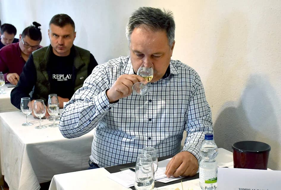 Graševina Zagrepčana Tomislava Matuneca šampionsko vino na ocjenjivanju u Kaptolu