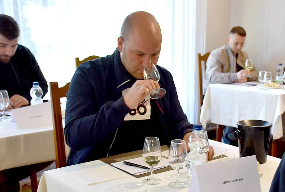 Graševina Zagrepčana Tomislava Matuneca šampionsko vino na ocjenjivanju u Kaptolu
