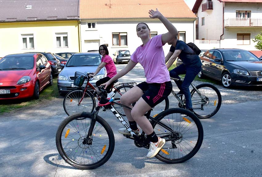 Na ovogodišnjem „Požeškom kotliću“ natjecalo se više od 40 gastro majstora: Najbolji među njima je bio Tomislav Deli iz Boričevaca