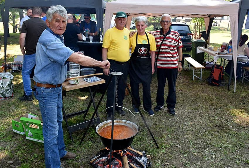Na ovogodišnjem „Požeškom kotliću“ natjecalo se više od 40 gastro majstora: Najbolji među njima je bio Tomislav Deli iz Boričevaca