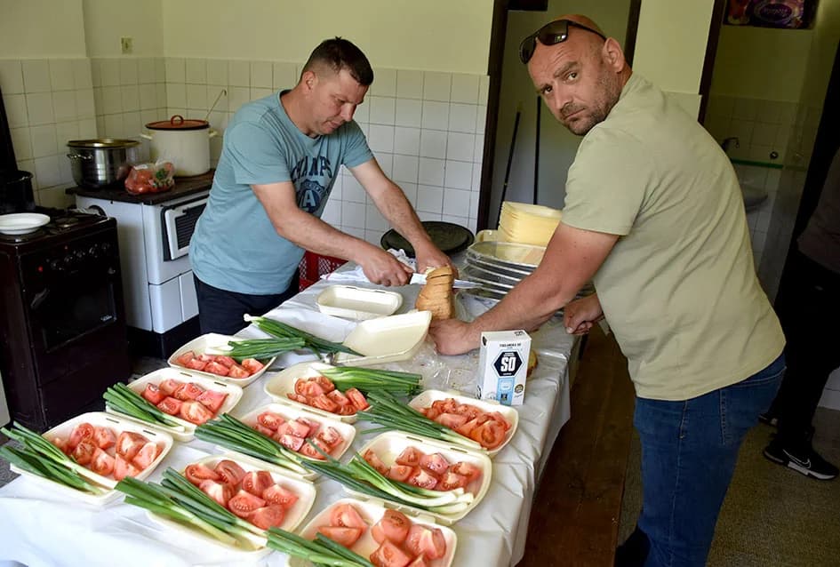 Radnici Plamena druženjem u Velikoj proslavili Praznik rada