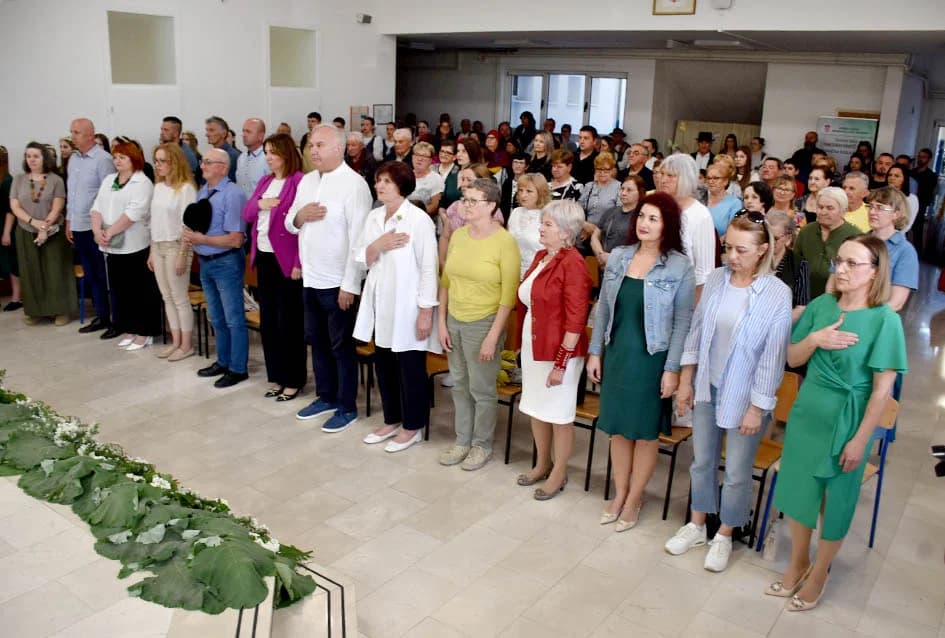 Pučko pjevanje bez glazbe izvele skupine na smotri u Biškupcima