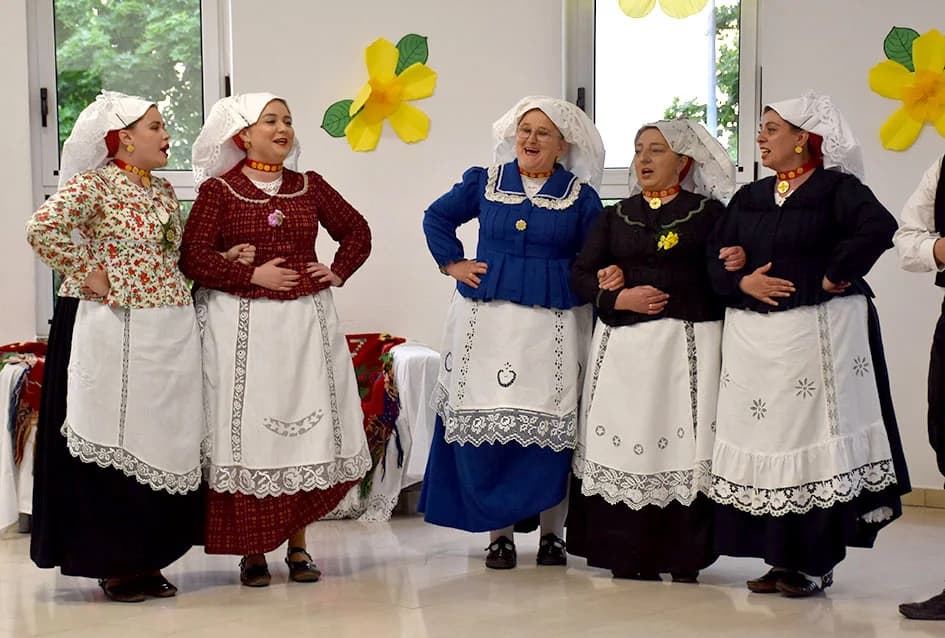 Pučko pjevanje bez glazbe izvele skupine na smotri u Biškupcima