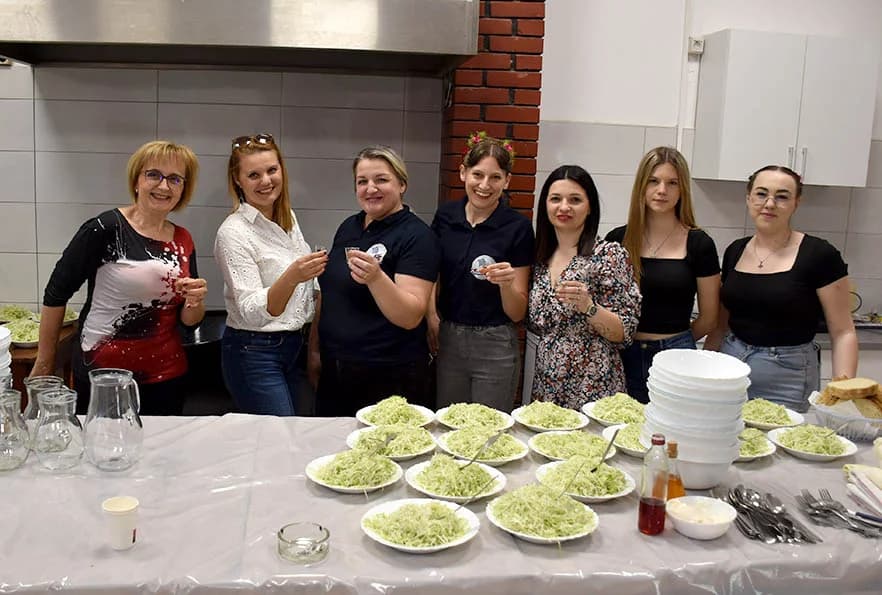 Pučko pjevanje bez glazbe izvele skupine na smotri u Biškupcima