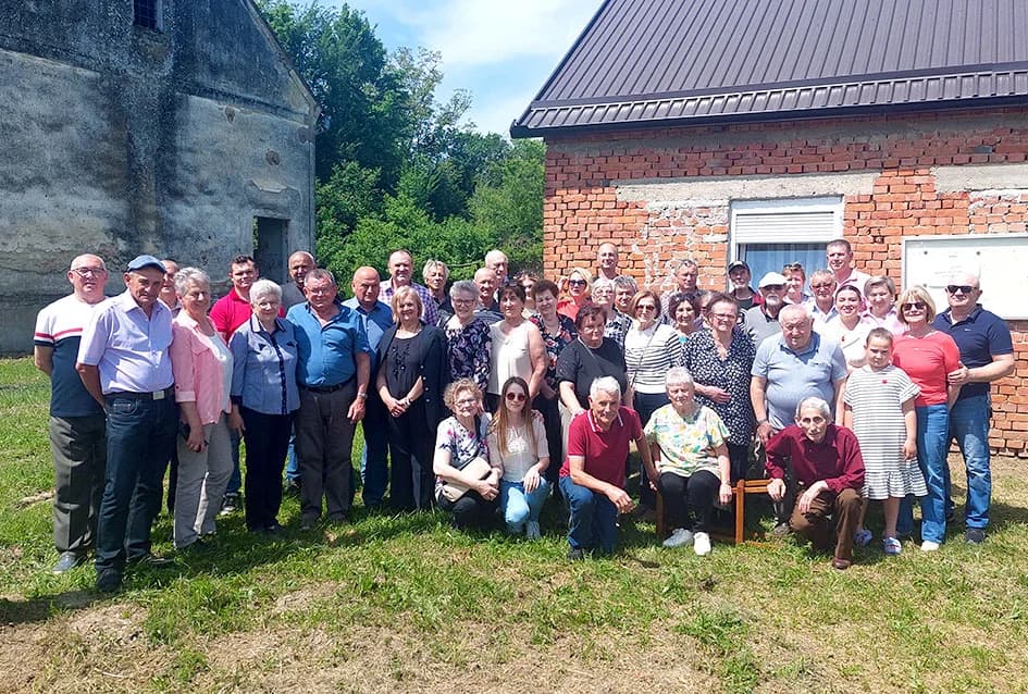 Raseljeni Vlatkovčani se ponovo okupili u rodnom kraju – zahvalnica Daliboru Bardaču, čaglinskom načelniku